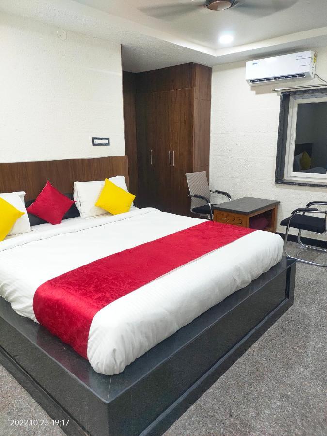 Hotel New Maruthi Inn, Lb Nagar Hyderabad Exterior foto